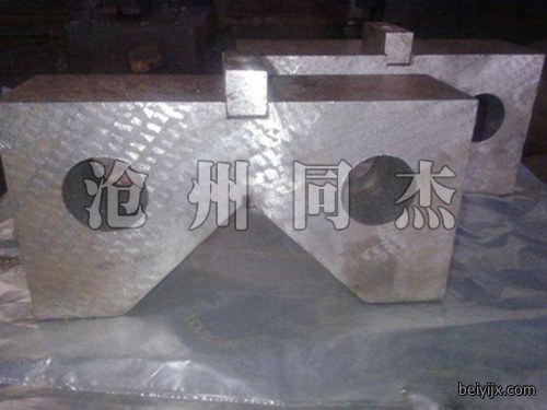 单口铁V型架